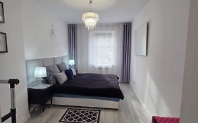 Apartament z kominkiem RetroGlam